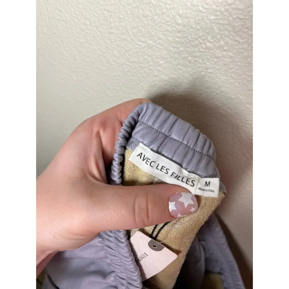 NEW AVEC LES FILLES Lavender Faux Leather Shorts Size Medium - Picture 6 of 6